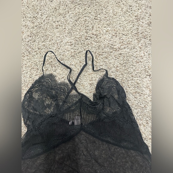 Victoria secret top - Picture 2 of 4